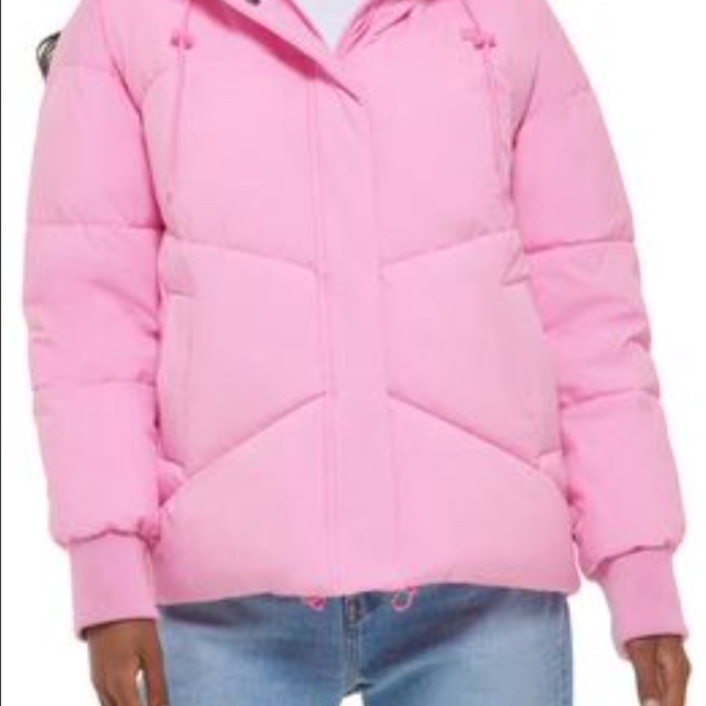 Levi's NWT Quilted Puffer Jacket in Baby Pink